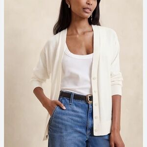 Banana Republic Forever Cardigan in Ivory/Cream, Size Small